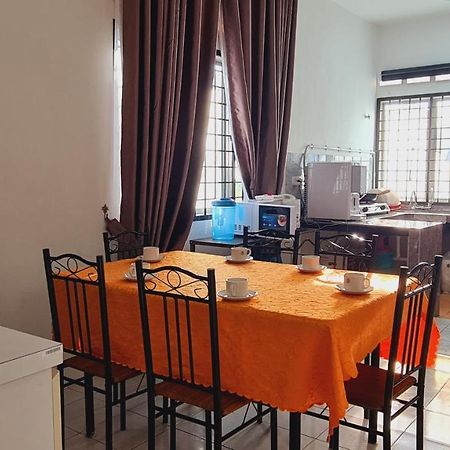 Anjung Klia House 72 With Neflix Villa Banting  Luaran gambar