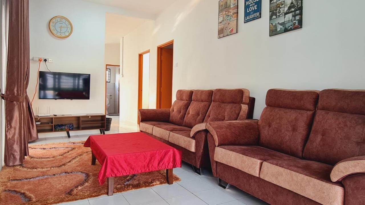 Anjung Klia House 72 With Neflix Villa Banting  Luaran gambar