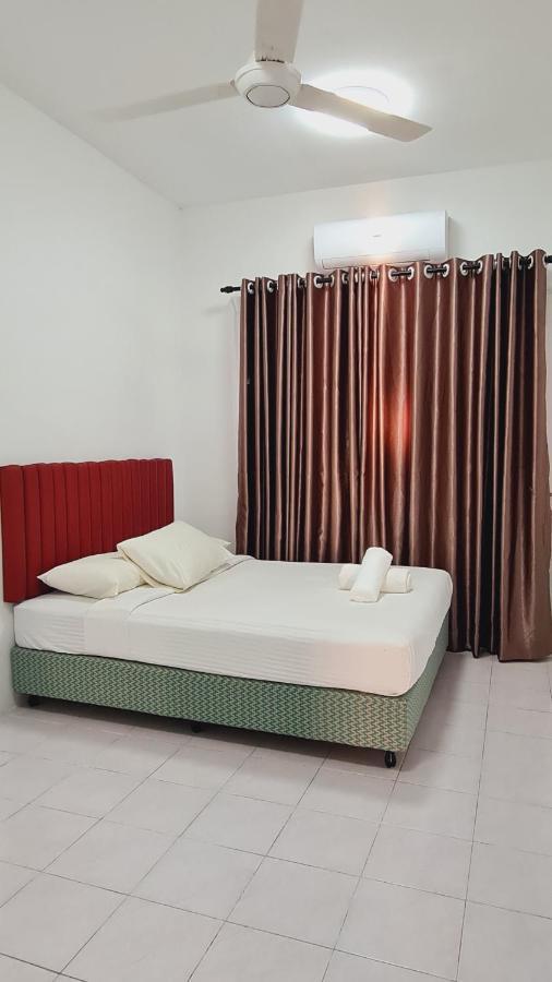 Anjung Klia House 72 With Neflix Villa Banting  Luaran gambar