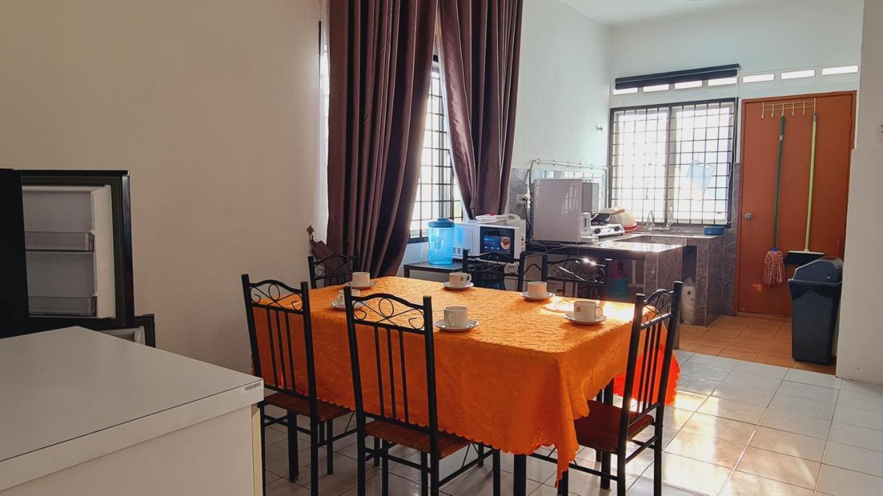 Anjung Klia House 72 With Neflix Villa Banting  Luaran gambar
