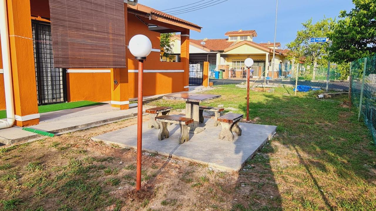 Anjung Klia House 72 With Neflix Villa Banting  Luaran gambar